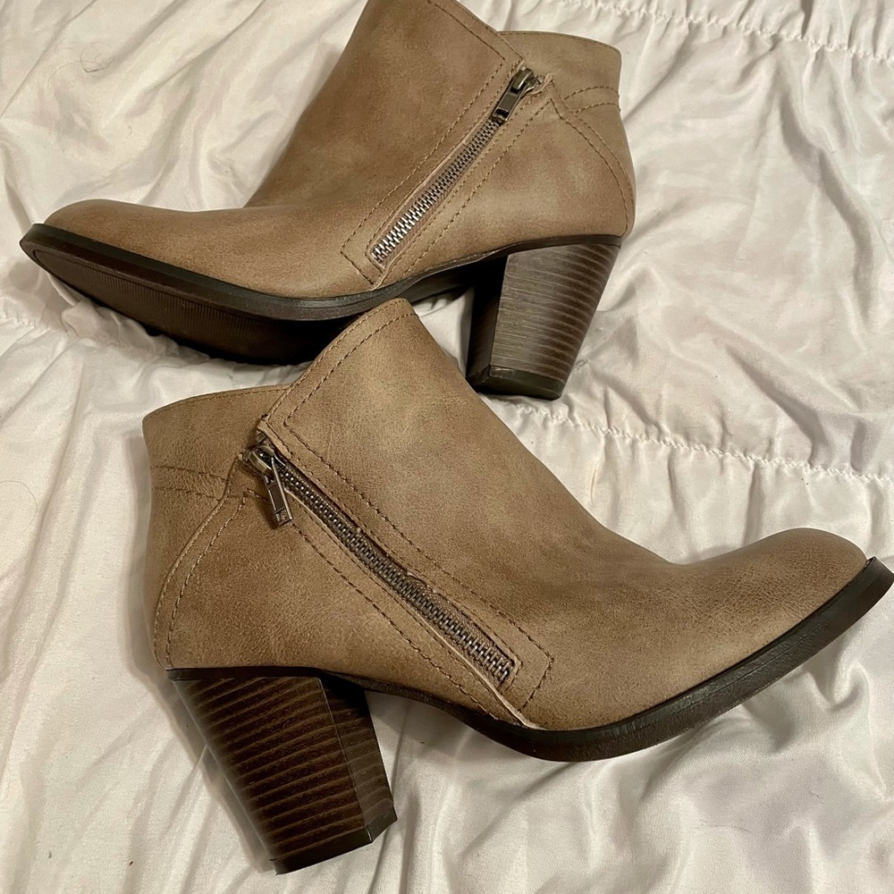 Ankle boots